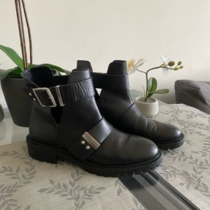ZARA LEATHER BOOTIES SIZE 7
